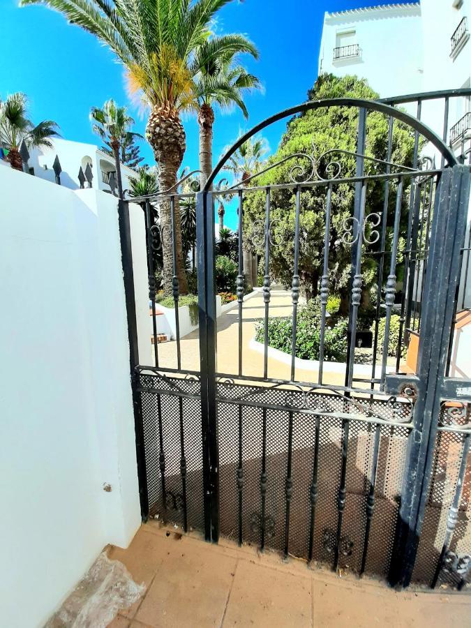 Beachfront Penthouse 3 Double Bedrooms, 2 Bathrooms San Luis de Sabinillas Exteriér fotografie