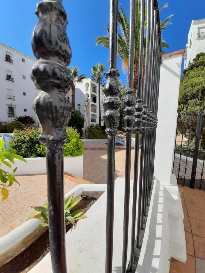Beachfront Penthouse 3 Double Bedrooms, 2 Bathrooms San Luis de Sabinillas Exteriér fotografie